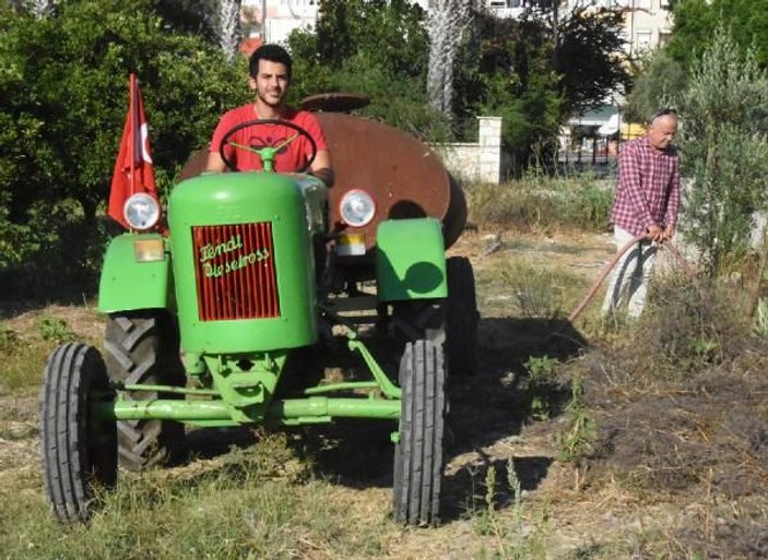Dede yadigarı 70 yıllık traktörü çürümekten kurtardı -4