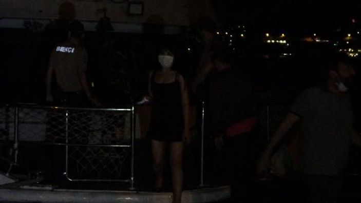 d Bebek'teki 150 kişilik yat partisine polis baskını -2