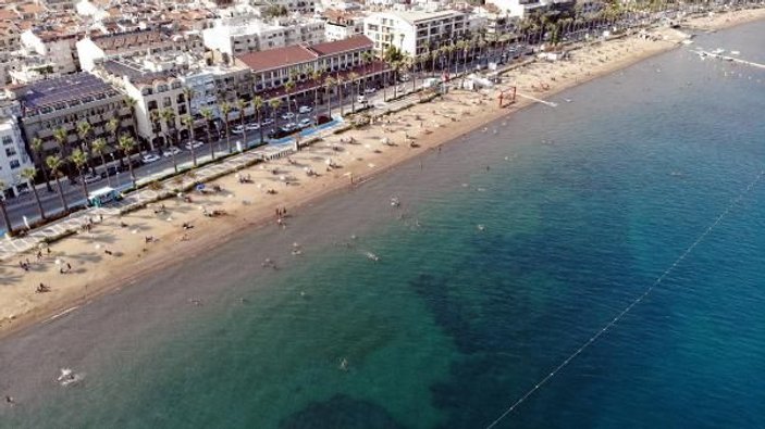 Marmaris'te halk plajında sosyal mesafeli deniz keyfi drone ile görüntülendi -2
