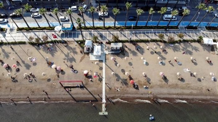 Marmaris'te halk plajında sosyal mesafeli deniz keyfi drone ile görüntülendi -1