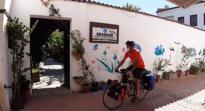 Bisikletiyle dünya turuna çıkan İspanyol gezgin, Kuşadası'na hayran kaldı -3