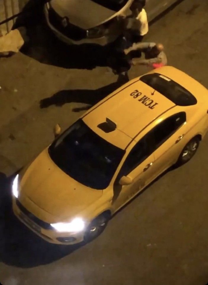 (Özel) İstanbul’da taksici terörü kamerada -1