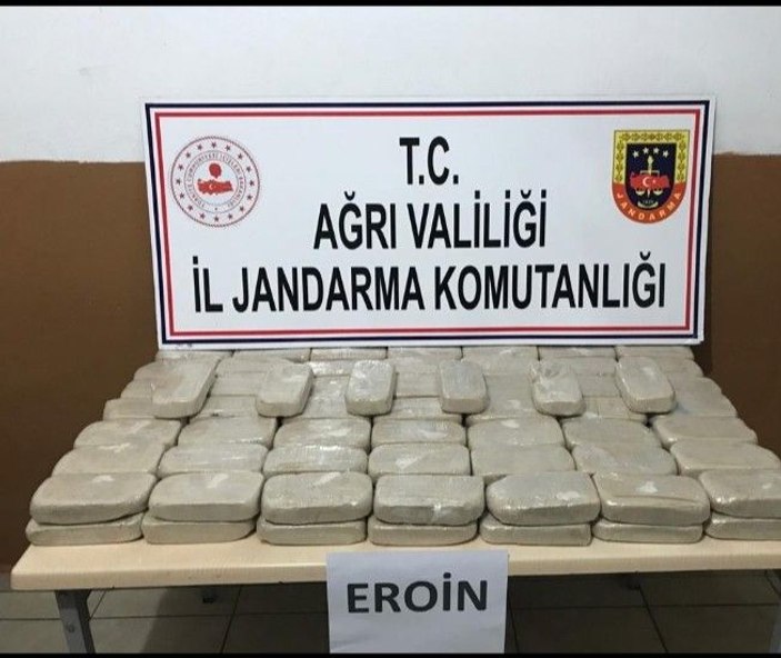 Ağrı’da 53 kilo uyuşturucu yakalandı