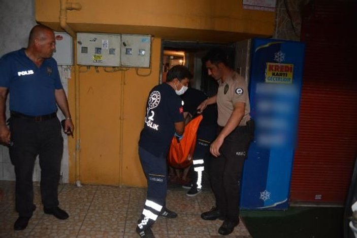 Adana'da gürültü uyarısı yapan bir kişi bıçaklandı