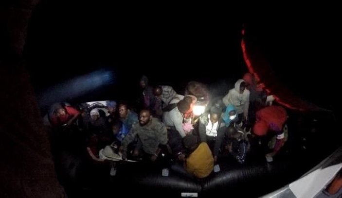 Yunanistan'ın ölüme terk ettiği 31 kaçak göçmen kurtarıldı -2