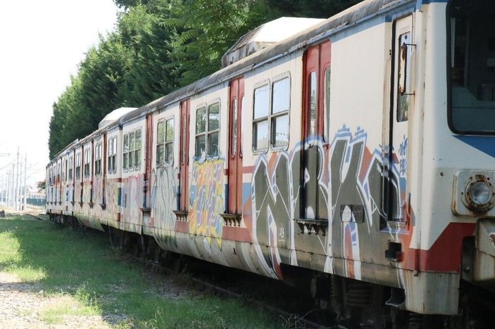Tarihi boş vagonlar grafiticilerin mekanı oldu -7