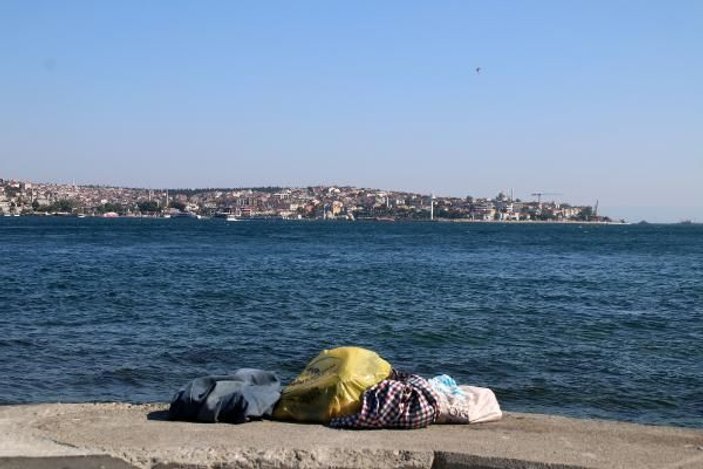 Beşiktaş'ta denize giren bir kişi yüzüstü yatarken boğuldu -6