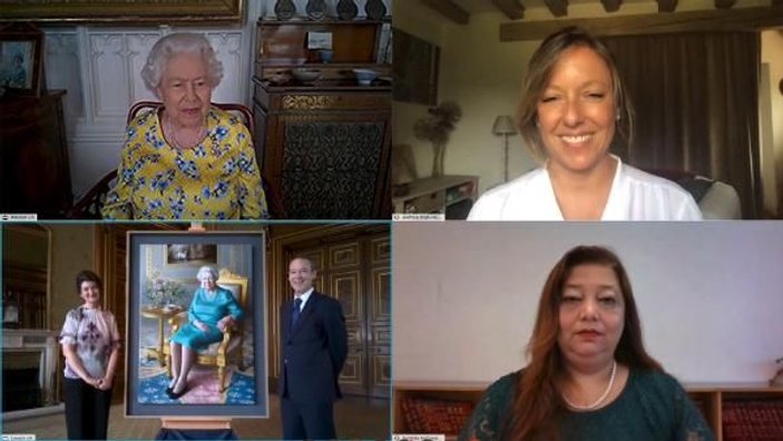 Kraliçe Elizabeth, yeni tablosunun açılışına internetten görüntülü katıldı -1