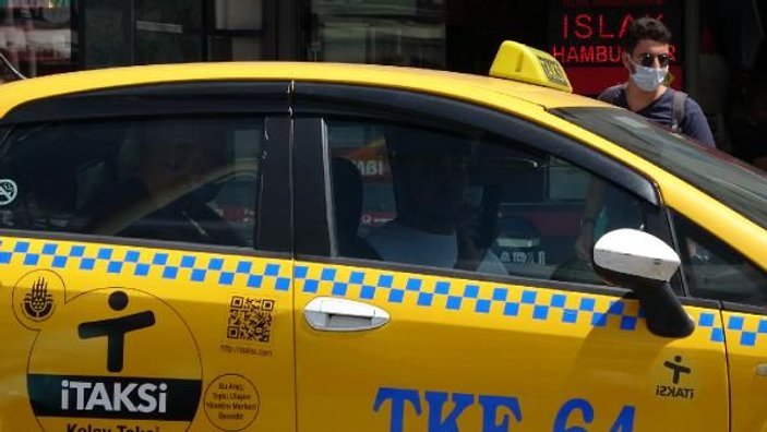 Taksim'de taksicilerin maske umursamazlığı -7