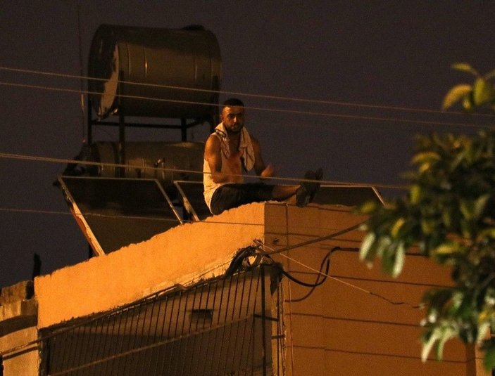Adana'da hasmı kapıya dayanan şahıs intihara kalkıştı