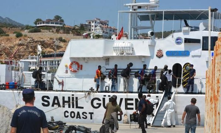 Datça açıklarında 37 kaçak göçmen yakalandı -9
