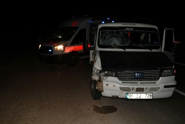 Kamyonet, yol kenarındaki motosiklete arkadan çarptı: 1 ölü, 1 yaralı -4