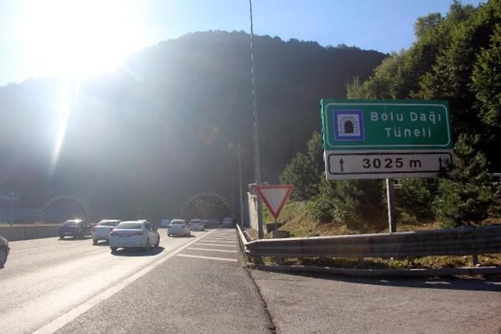 Bolu Dağı Tüneli'nden bayramda 621 bin araç geçti -3