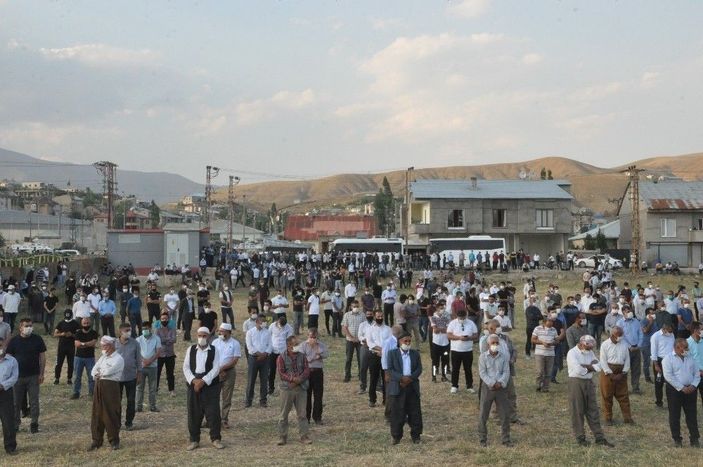 Evlilik hazırlığı yapan genç çift, yan yana toprağa verildi -8