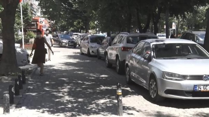 Otomobil, motosiklet, elektrikli scooter... İstanbul'da kaldırımlar işgal altında -4