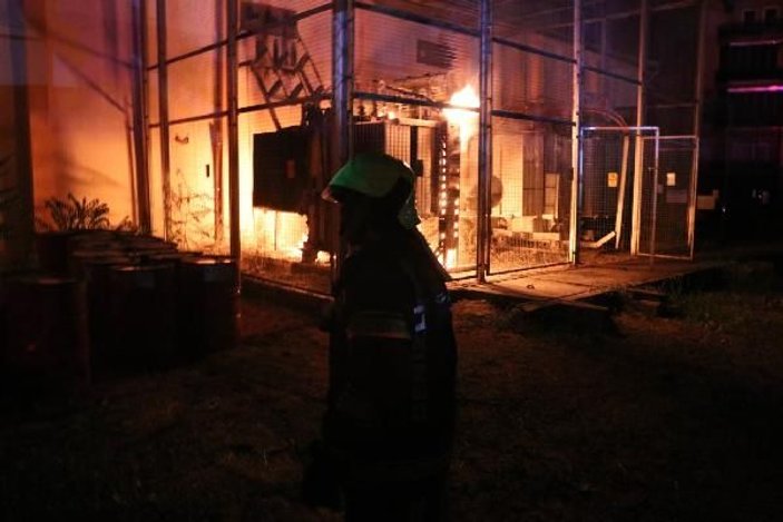 Trafoda çıkan yangın korkuttu; 7 mahallede elektrik kesildi -4