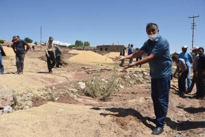 D Bir hafta arayla iki kez dolunun vurduğu köyde, mahsulü sel götürdü -3
