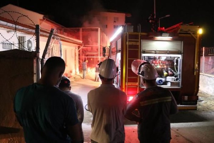 Trafoda çıkan yangın korkuttu; 7 mahallede elektrik kesildi -6