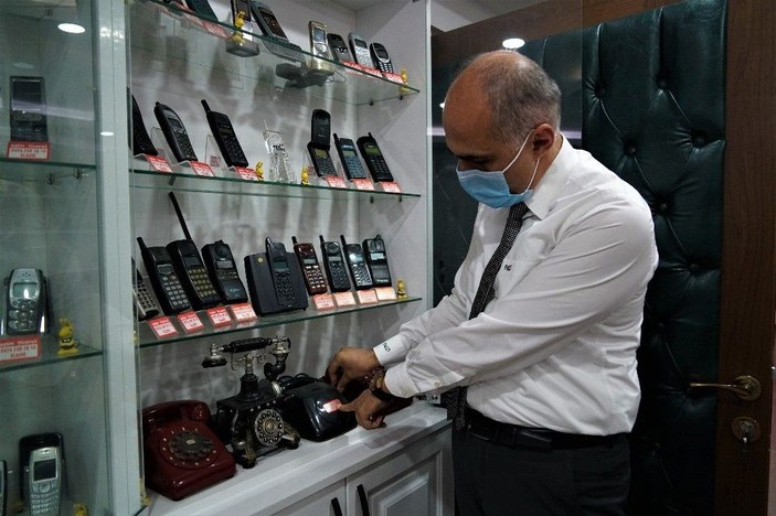 Elazığ’daki telefon koleksiyonu görenleri hayrete düşürüyor -5