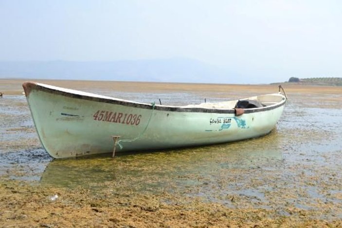 Marmara Gölü'nde su seviyesi sıfırlandı, balıkçılık durdu -6
