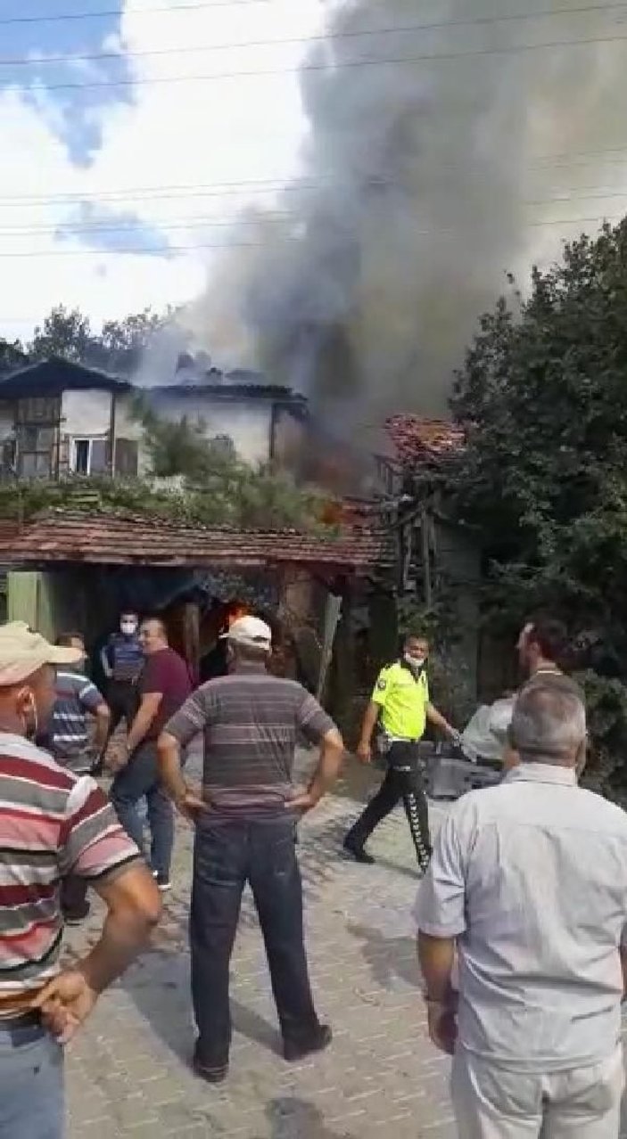Çorum’da ev yangını: 3 ölü, 2 kayıp -2