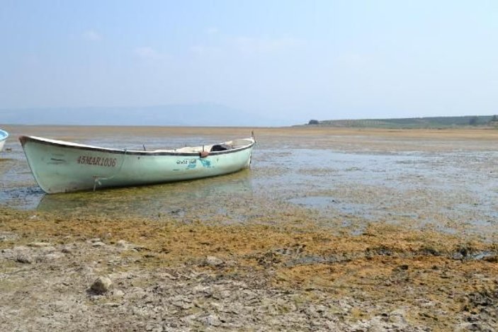 Marmara Gölü'nde su seviyesi sıfırlandı, balıkçılık durdu -4