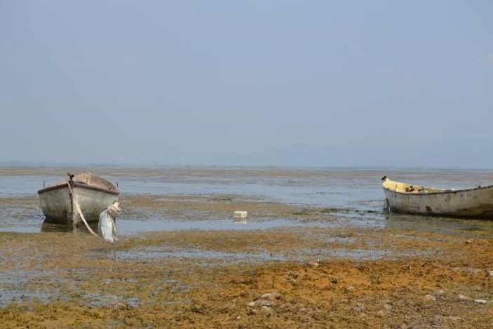 Marmara Gölü'nde su seviyesi sıfırlandı, balıkçılık durdu -3