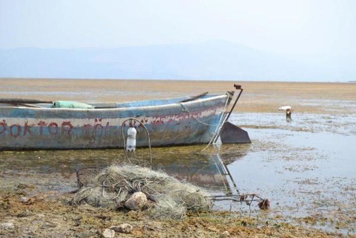 Marmara Gölü'nde su seviyesi sıfırlandı, balıkçılık durdu -5