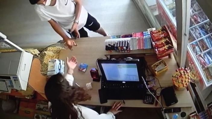 d Arnavutköy'de el çabukluğuyla kuruyemişçiyi 600 lira dolandırdılar -6