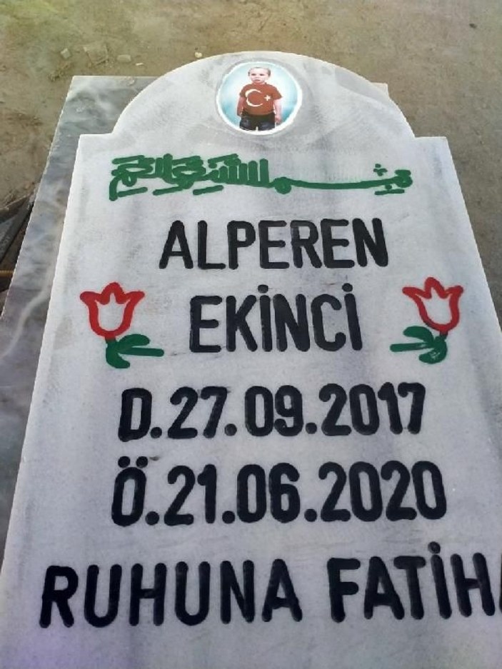 Annesinin sevgilisi tarafından öldürülen Alperen'in mezarını hayırsever yaptırdı -4