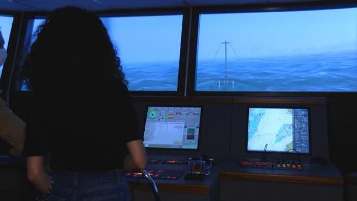 İÜ'de gemi simülatöründe uygulamalı kaptanlık eğitimi