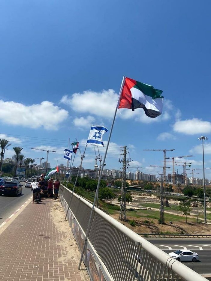 İsrail’de BAE bayrakları dalgalandırıldı -1