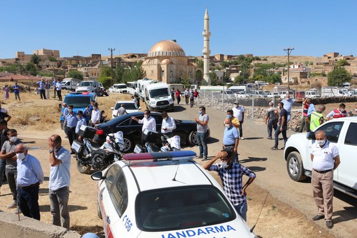 Mardin'deki kazada ölen 3'ü çocuk 6 kişi, gözyaşları içinde toprağa verildi -8