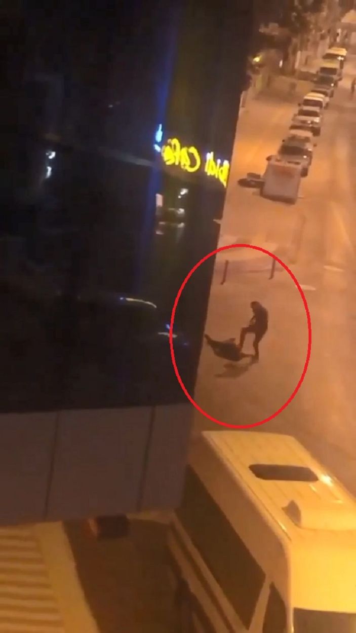 Yaşlı adama öldüresiye dayak cep telefonuyla görüntülendi -3