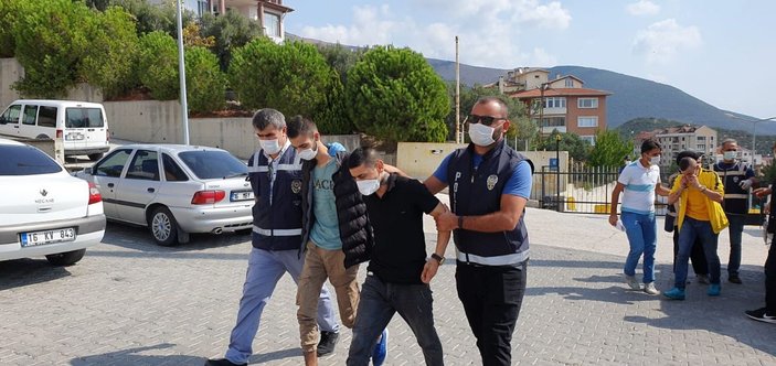 Otel odasında 'fuhuş' tuzağı kurup gasp yapan 5 kişi tutuklandı -3