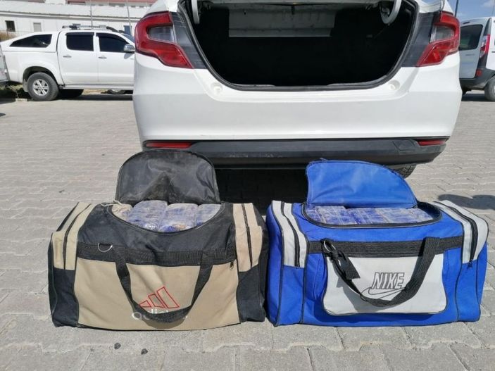 Spor çanta içerisindeki 74 kilo eroin Oscar’a takıldı -2