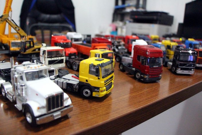 330 parçalık oyuncak araç koleksiyonuna 7 yılda 80 bin lira harcadı -5