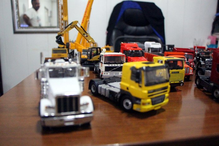330 parçalık oyuncak araç koleksiyonuna 7 yılda 80 bin lira harcadı -4