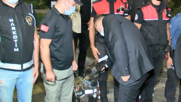 d İstanbul'da çeşitli suçlardan aranan 422 kişi yakalandı