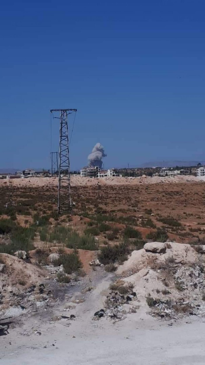 Rus uçakları, Suriye'nin İdlib kentinin güneyini bombalıyor -5