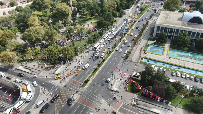 Havadan ek fotoğraf // Taksici ve servisçilerden Saraçhane'de eylem -3