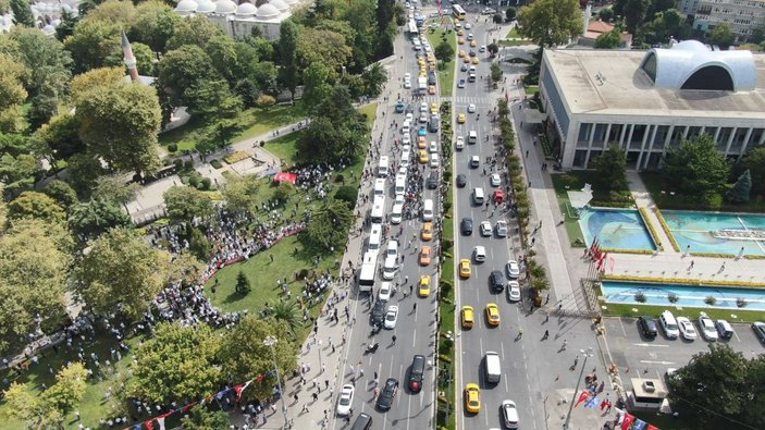 Havadan ek fotoğraf // Taksici ve servisçilerden Saraçhane'de eylem -4