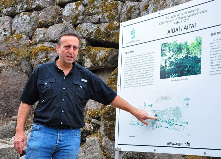 Aigai'deki kazılarda 2 bin yıllık 'Roma Yolu' bulundu -7