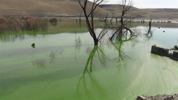 Barajda su seviyesi düşünce köy ortaya çıktı -10