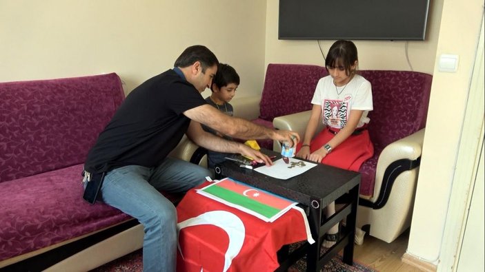 Tablet almak için biriktirdiği 36 lirayı, Azerbaycan'a gönderdi -4
