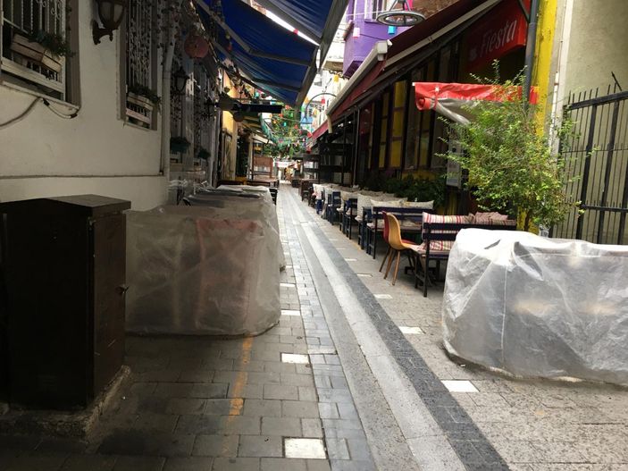 Kalabalığı dağıtmak için havaya ateş etmiş -2