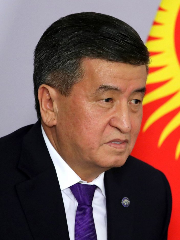 Kırgızistan Cumhurbaşkanı’ndan istifa sinyali -1