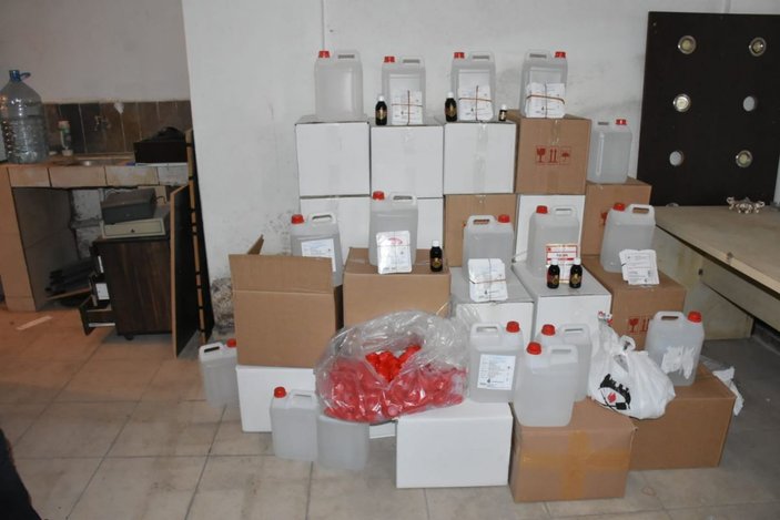 İzmir'deki operasyonda 5 ton etil alkol ele geçirildi - Ek fotoğraflar -6
