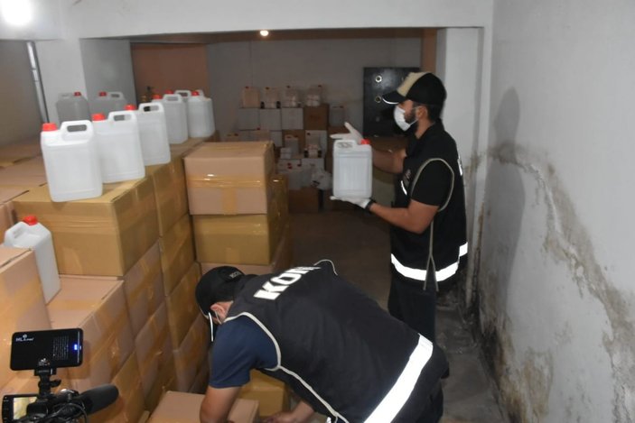 İzmir'deki operasyonda 5 ton etil alkol ele geçirildi - Ek fotoğraflar -3
