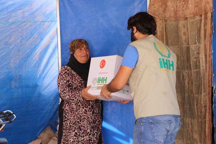 İHH’den İdlib’deki ailelere gıda yardımı -2